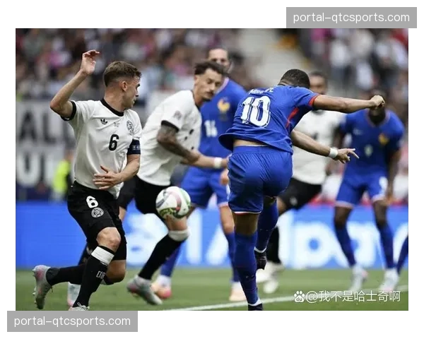 半场战报:科隆1-1霍芬海姆,双方门将各献神扑 半场战报:科隆1-1霍芬海姆,双方门将各献神扑